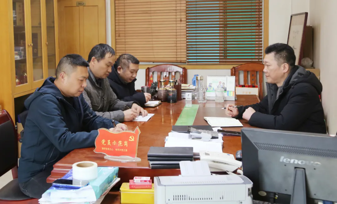 640 (1).webp (8).png 640 (1).webp (8).png